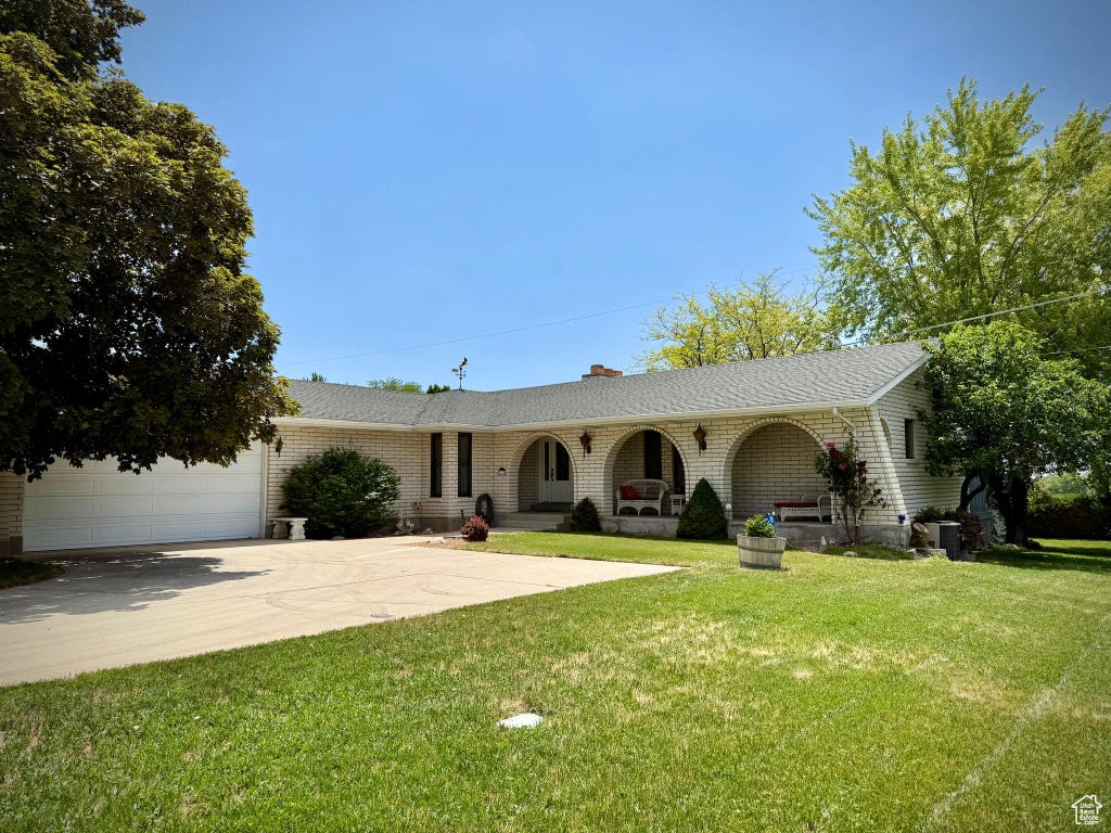 1177 W 2060 N, Helper