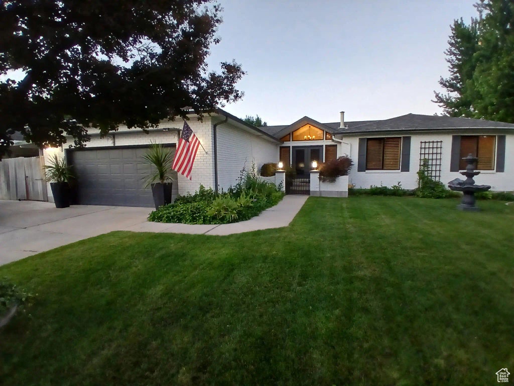 1584 E Petunia Way, Sandy