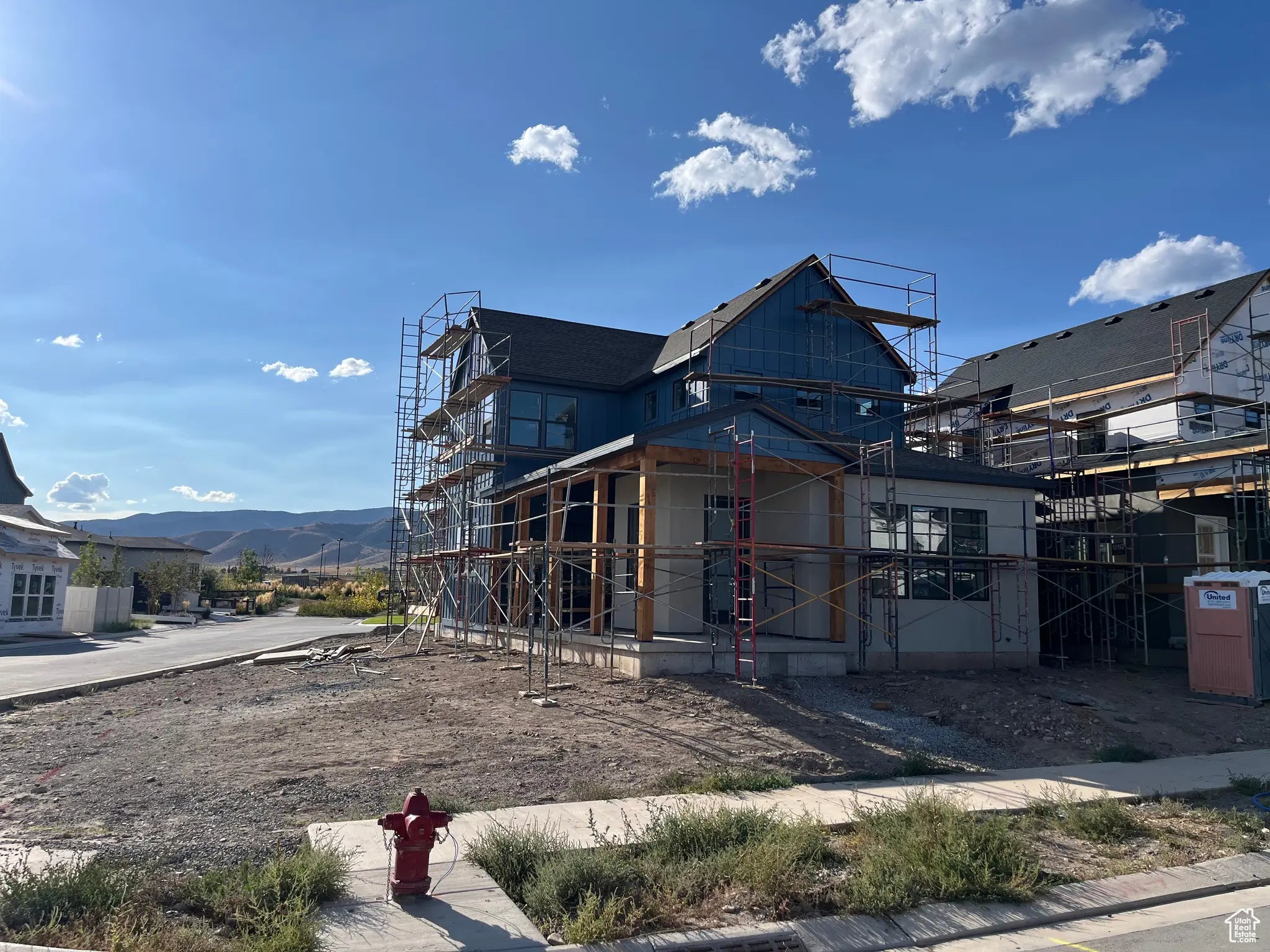 Photo of Listing #2095412