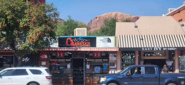 90 S Main St, Moab