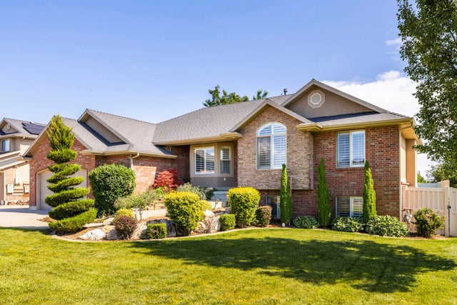 3667 W 520 N, West Point