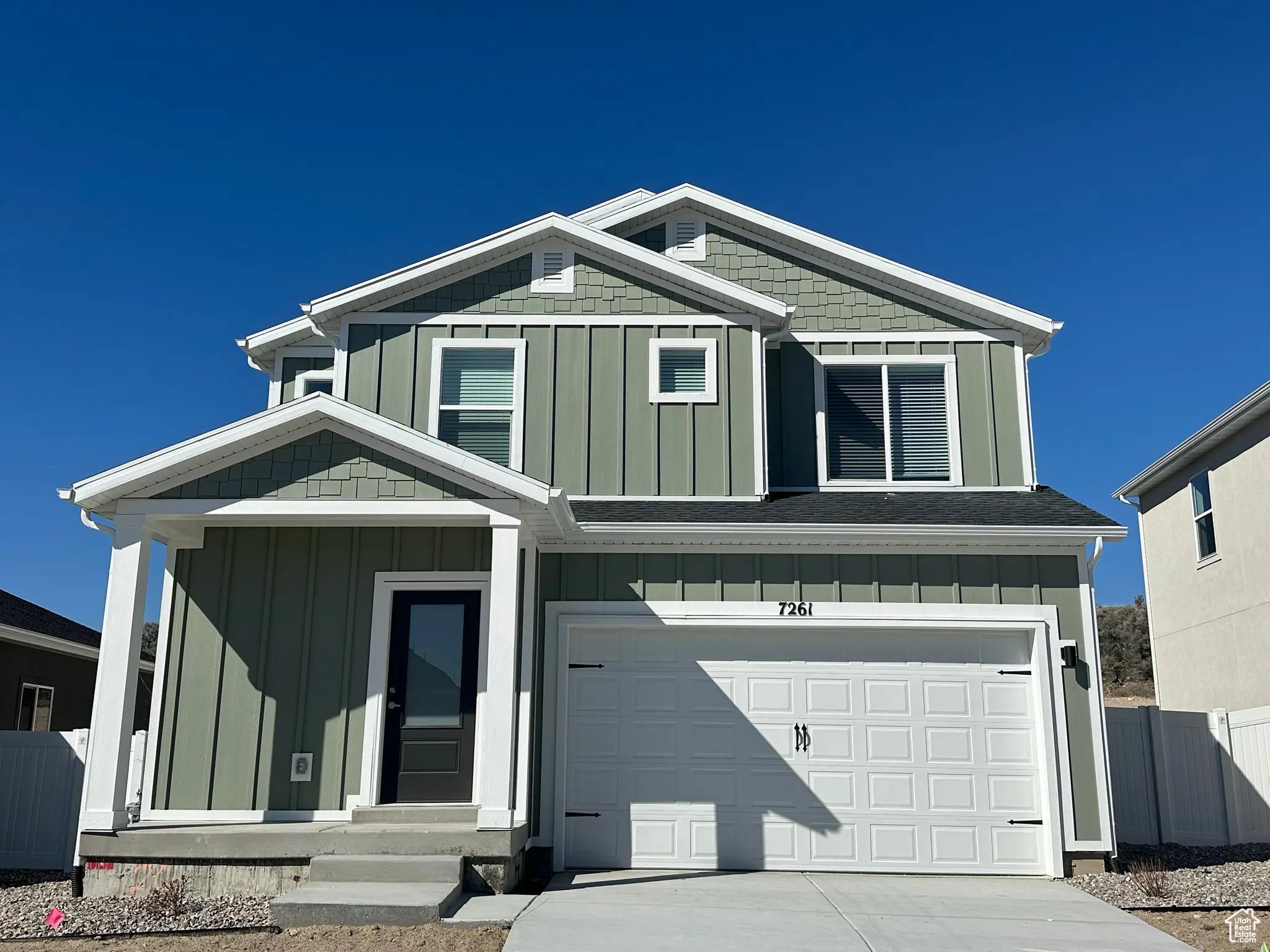 Photo of Listing #2100936