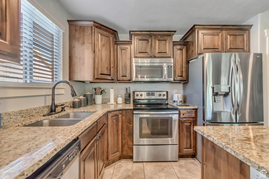 1071 N Jamie-matt Cir W, Layton