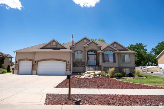 4879 S 5050 W, Hooper