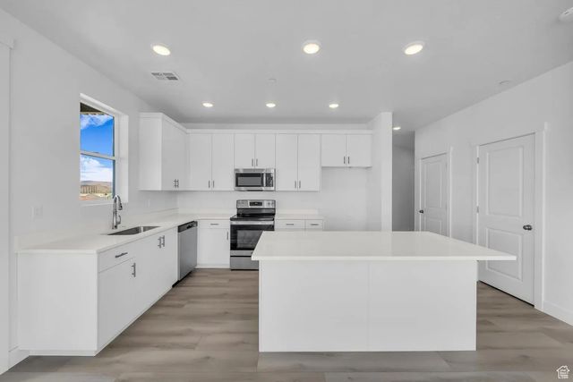5599 S Carnelian Pkwy 605, St. George