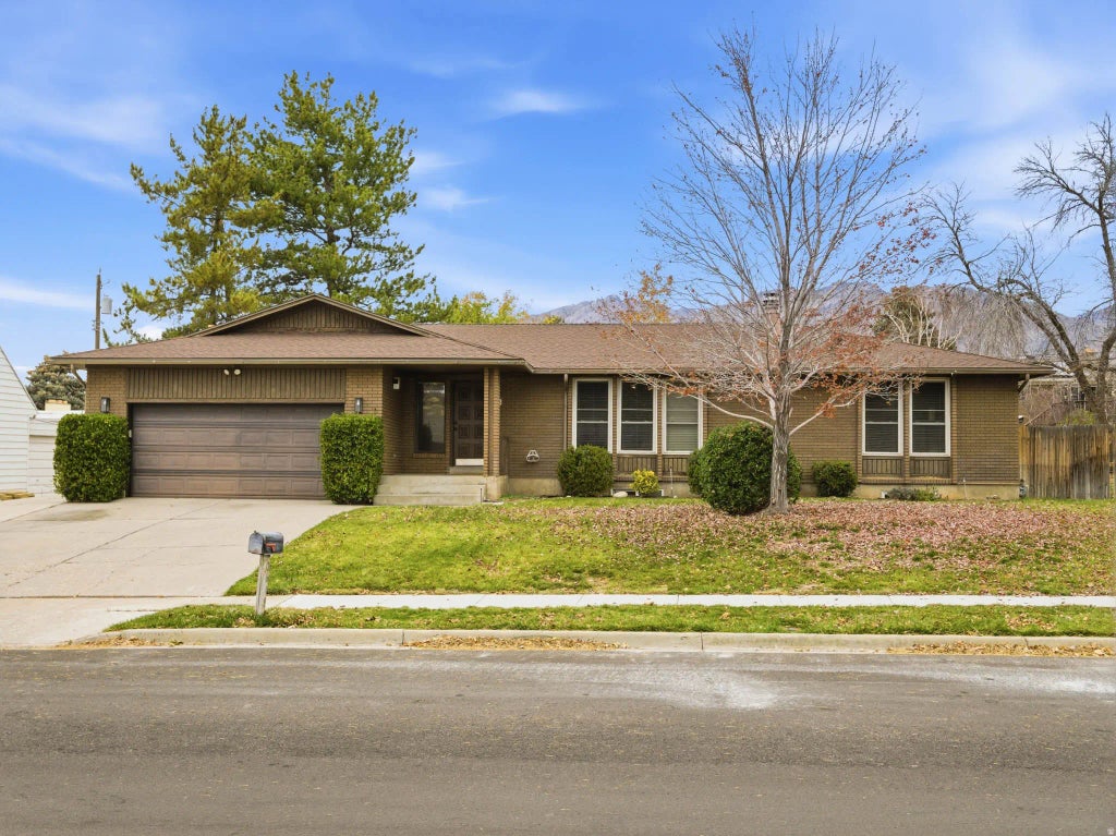 2619 E Sundance Dr, Sandy