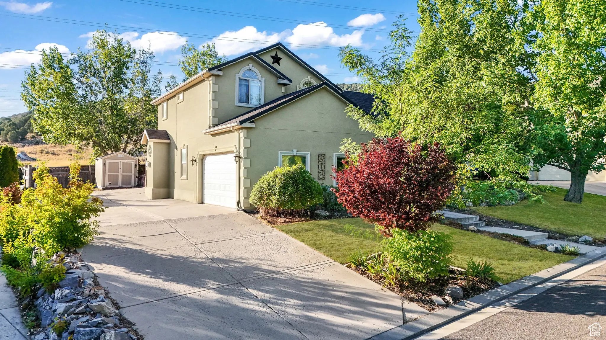 Photo of Listing #2102858