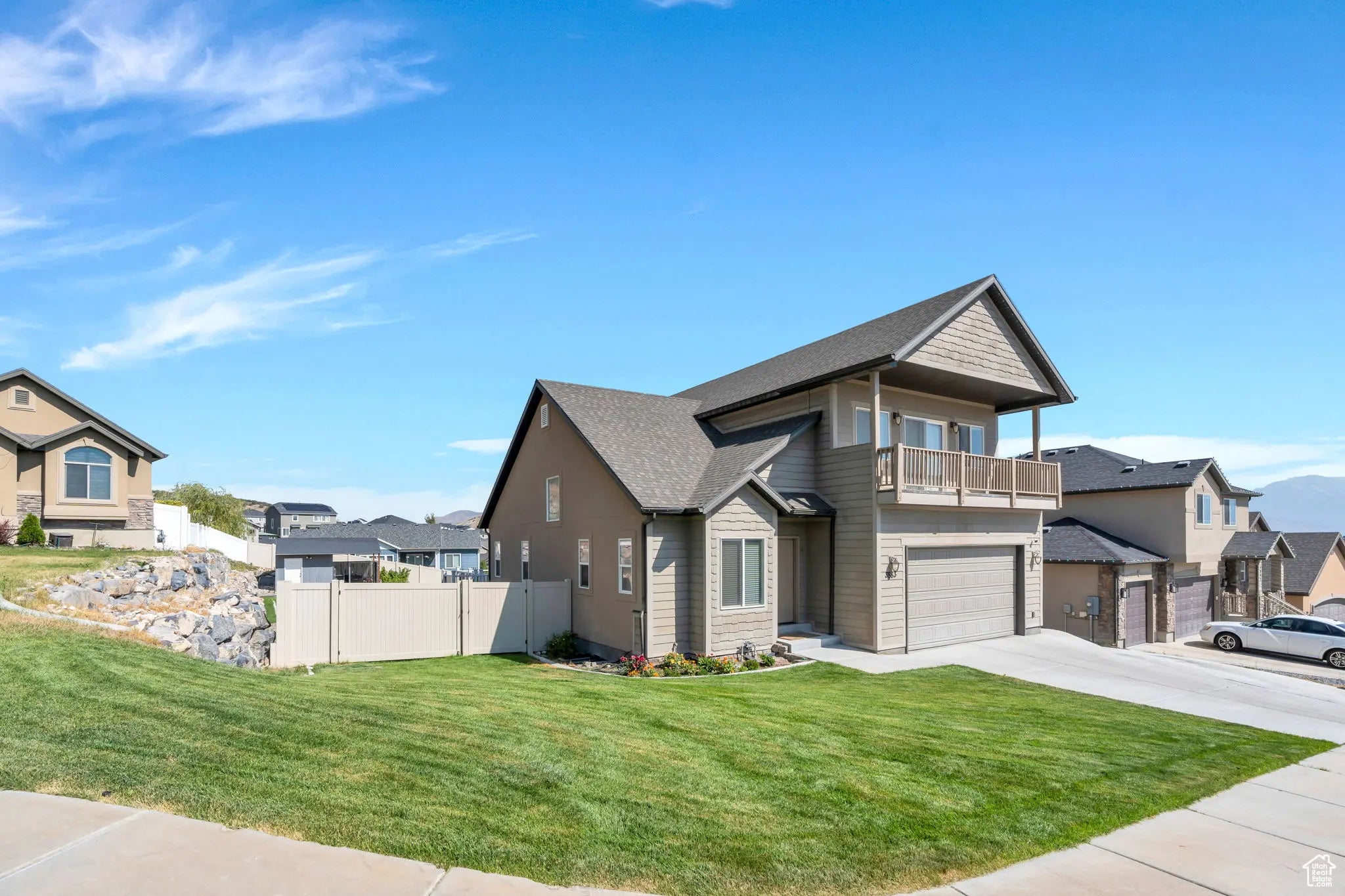 Photo of Listing #2103516