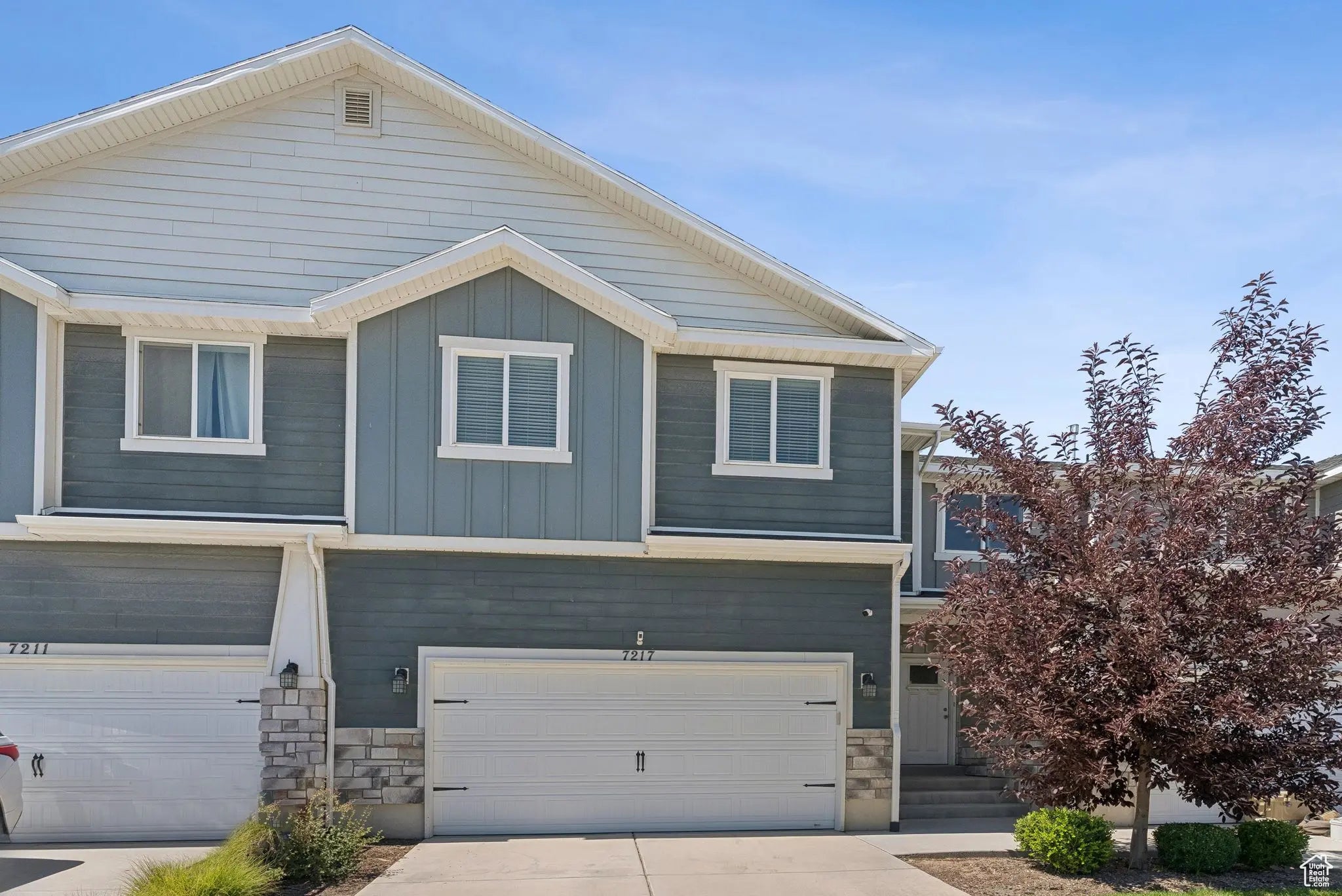 Photo of Listing #2104098