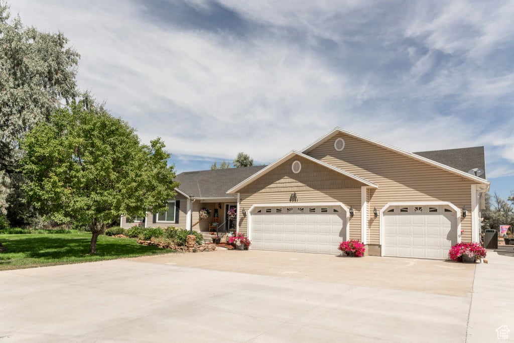 9581 E 8000 N, Lapoint