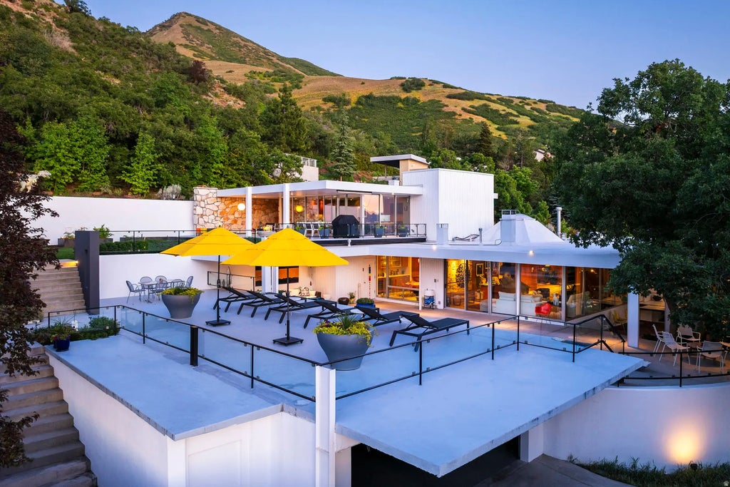 3017 E Saint Marys Cir, Salt Lake City