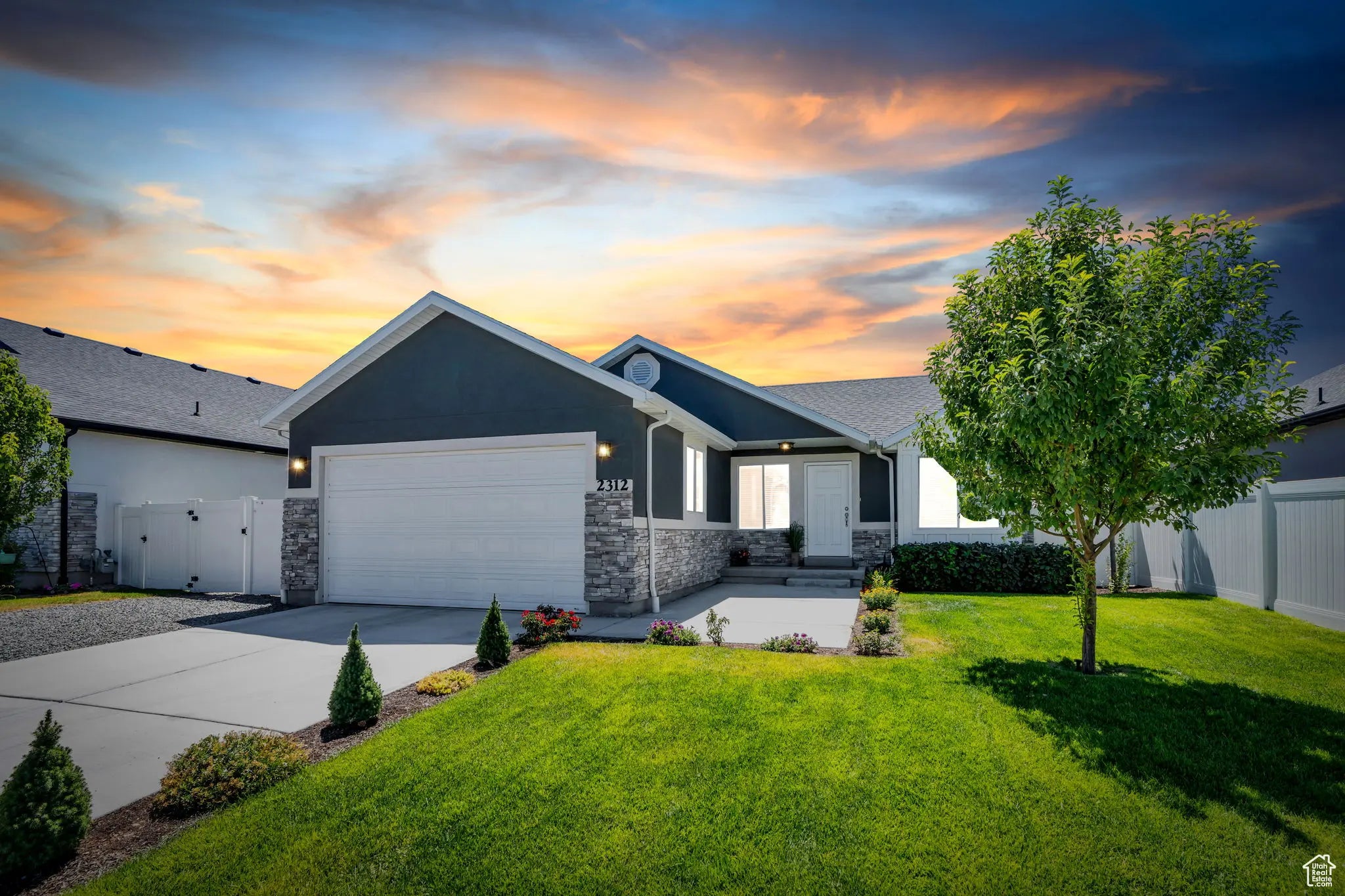 Photo of Listing #2104534