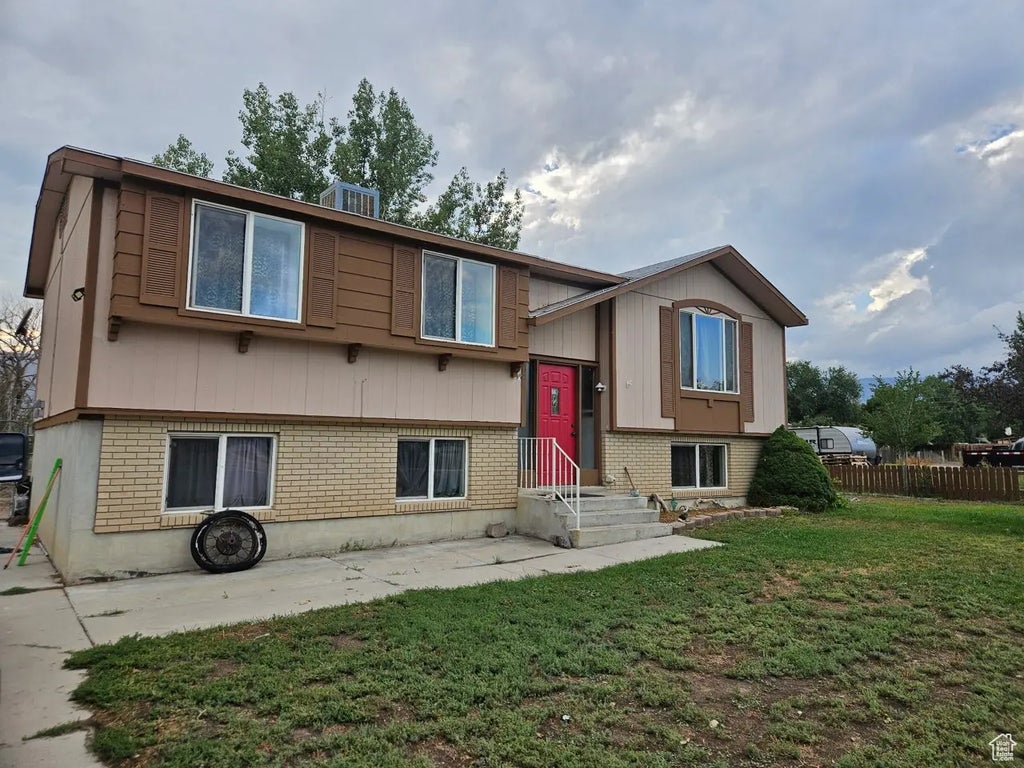 535 N Canyon View Dr, Orangeville