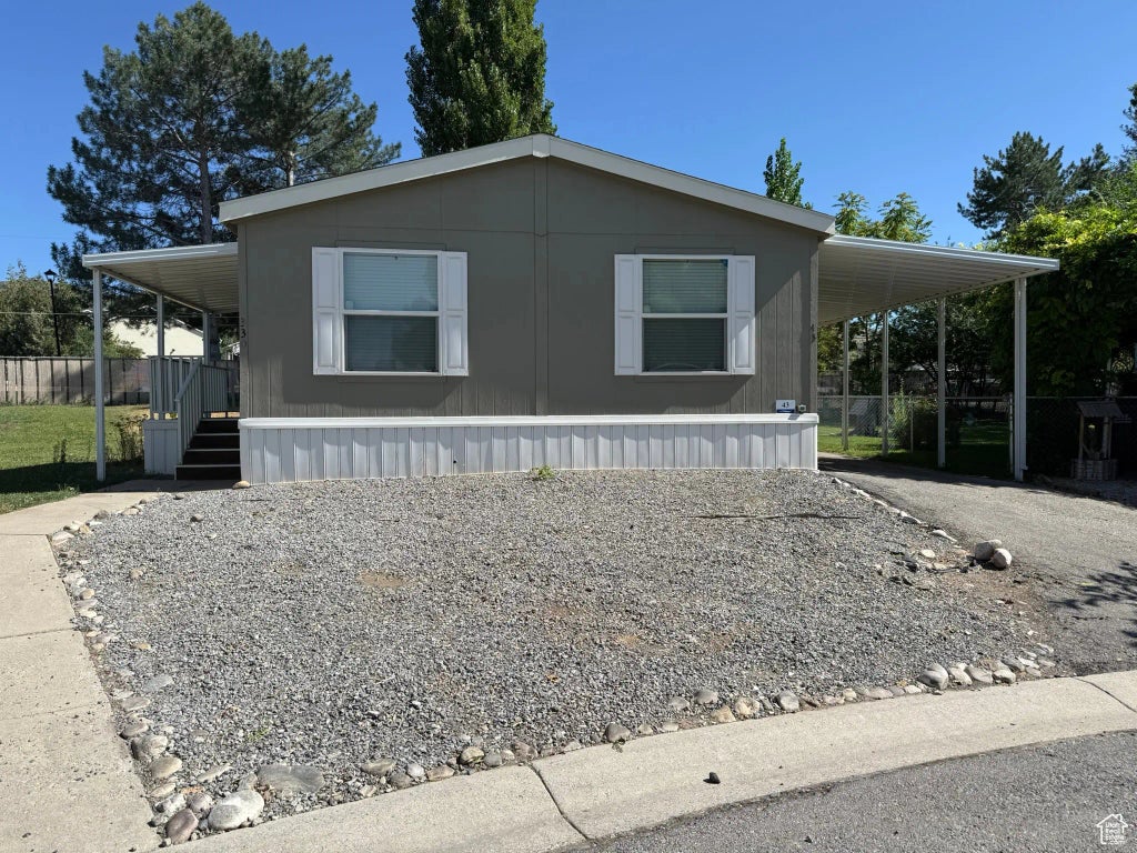 330 Pellinore 43, North Salt Lake