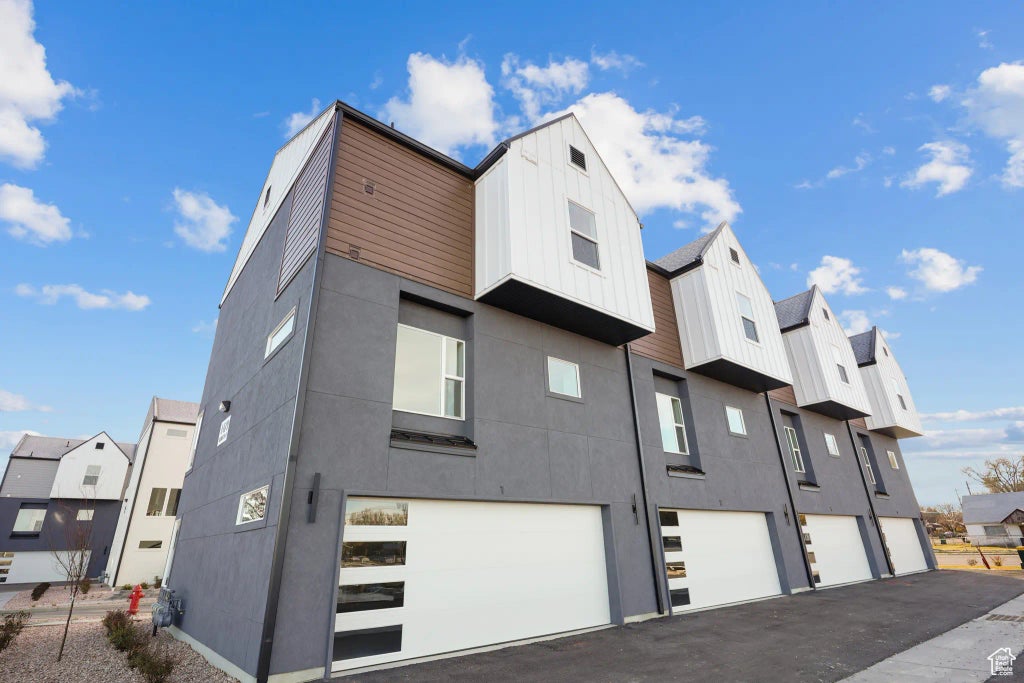 4479 S 500 E 64, Millcreek