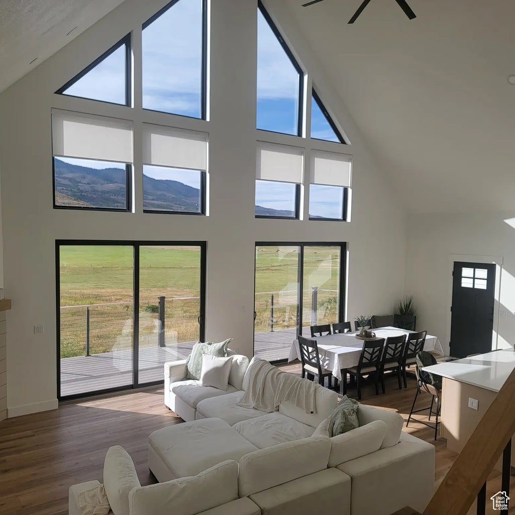 1605 Mackinaw Way, Garden City