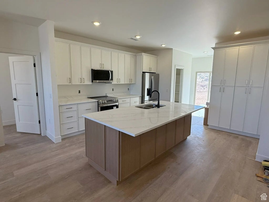 398 Red Canyon Dr, Page