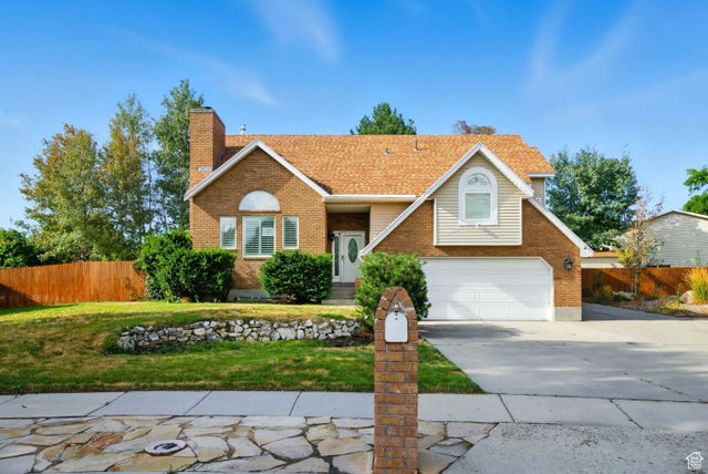 2343 W Temple View Cir, South Jordan