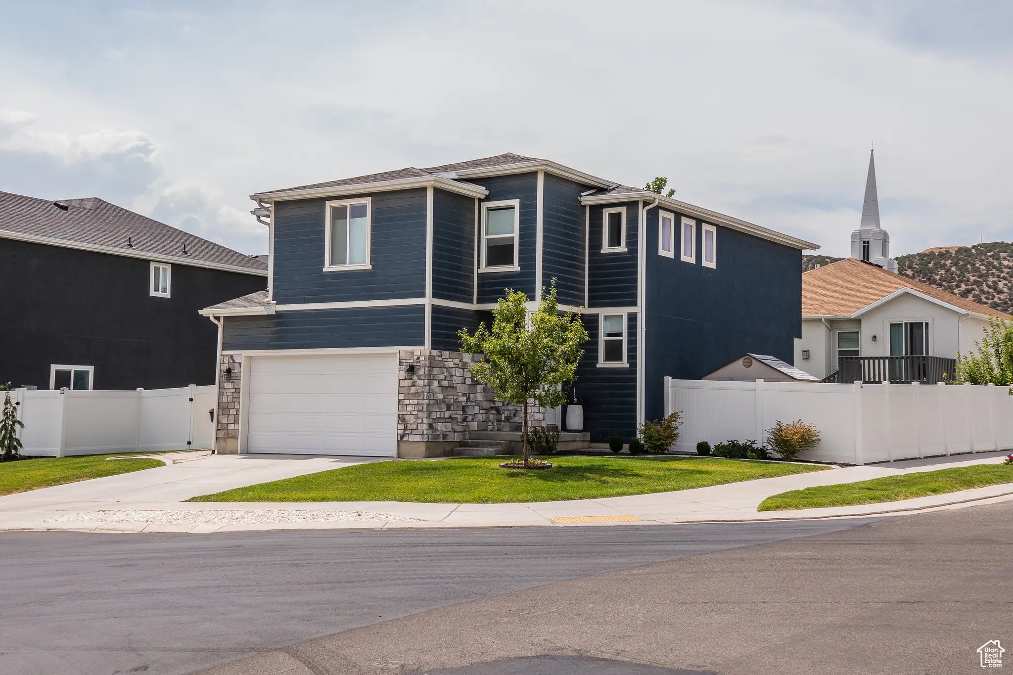 Photo of Listing #2107646