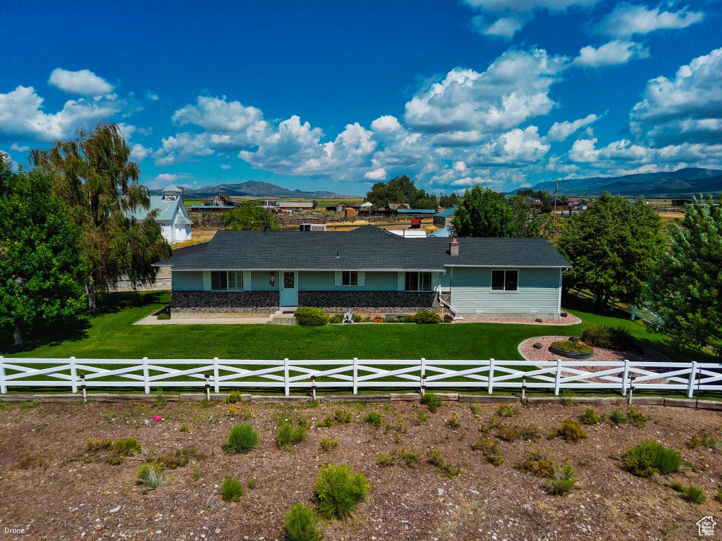 140 W 100 S, Manderfield