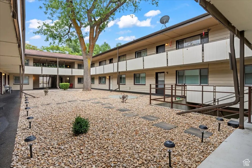 1555 E 3900 S 208, Millcreek