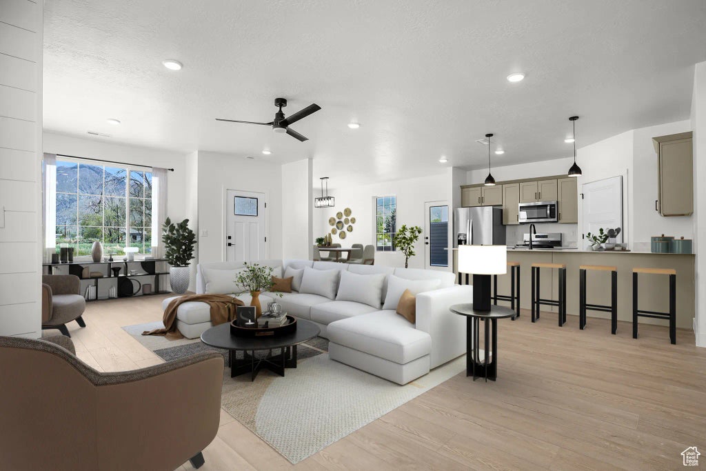 1631 W Century Ln B, Mapleton