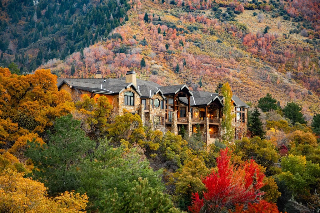 3409 E Seven Springs Dr S, Sandy