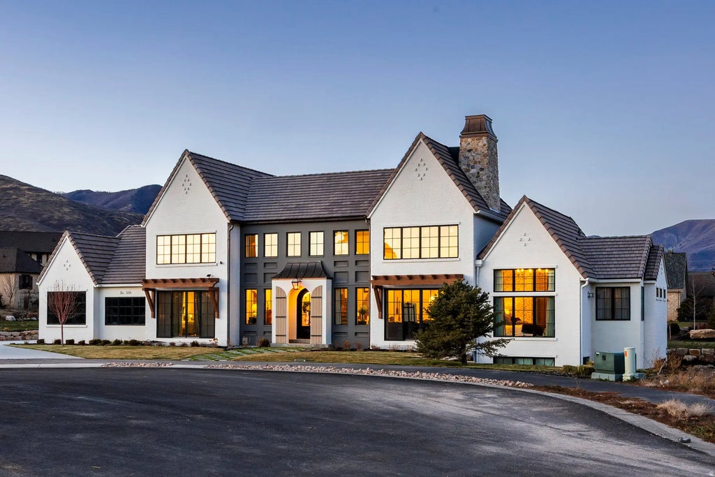 558 W Rheinfalls Cir, Midway