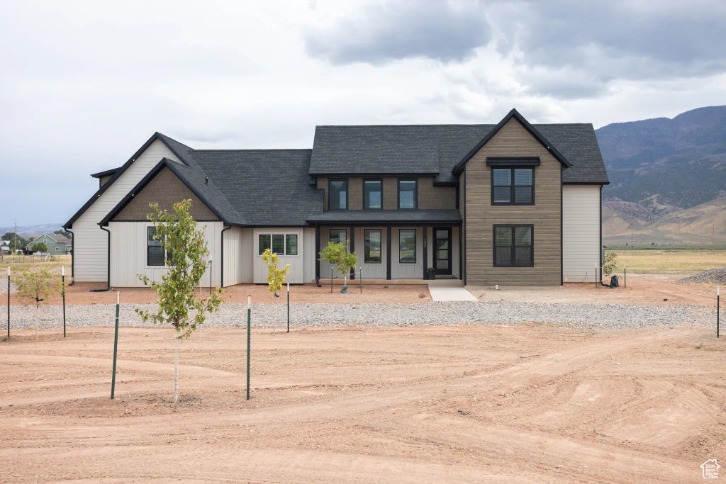 1025 S 800 E, Monroe