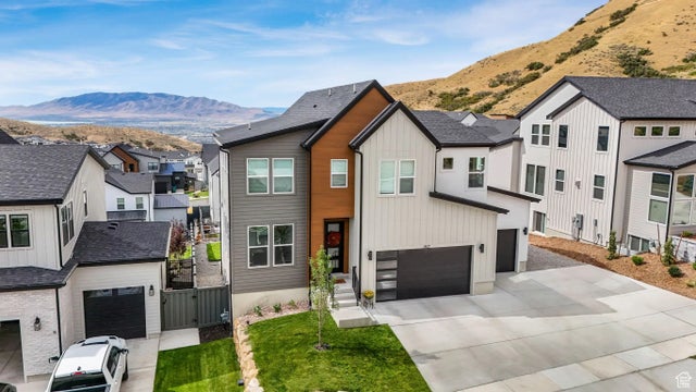 1817 W Bad Rock Cir, Lehi