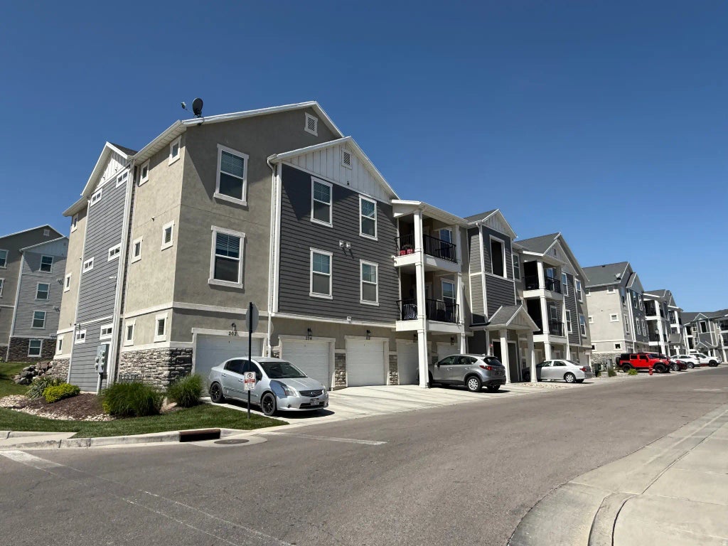 14648 S Mckellen Dr W B203, Herriman