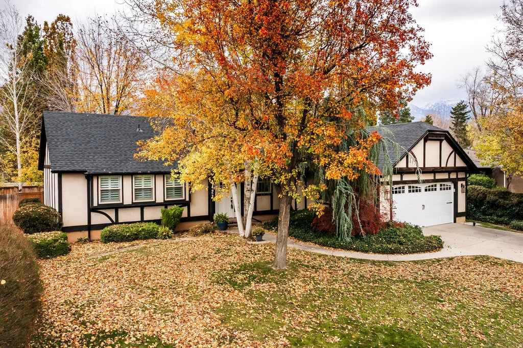 6427 S Rodeo Ln E, Salt Lake City