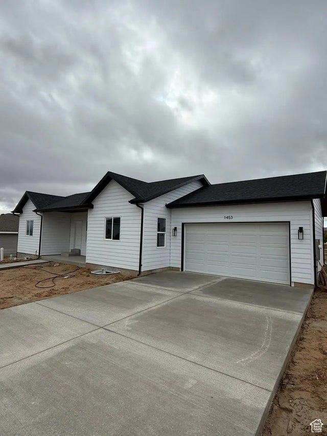 1453 W 975 S, Vernal