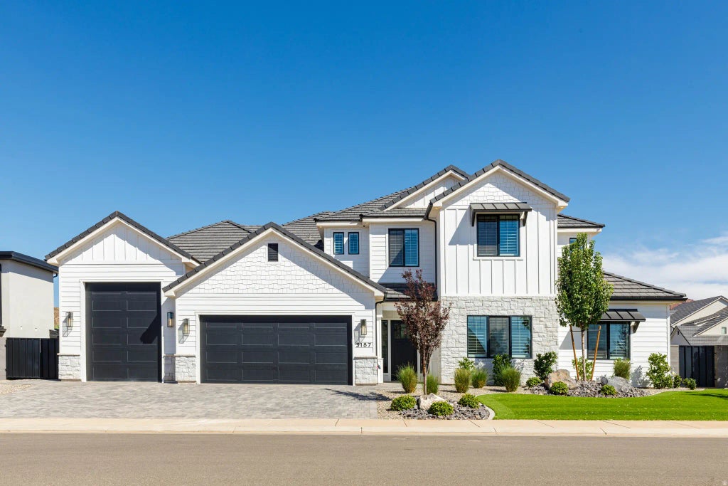 3187 S Newport Dr, Washington