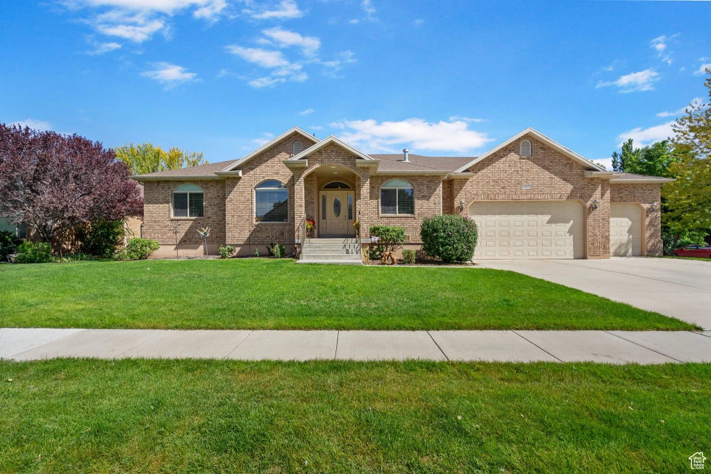 10027 S Birdie Way, South Jordan