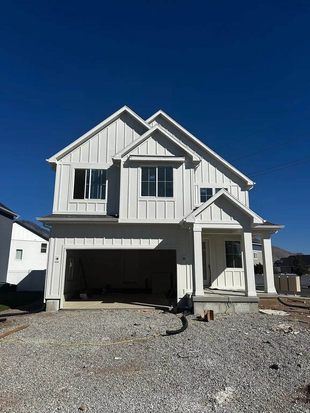 2414 W Santa Fe Dr, Mapleton