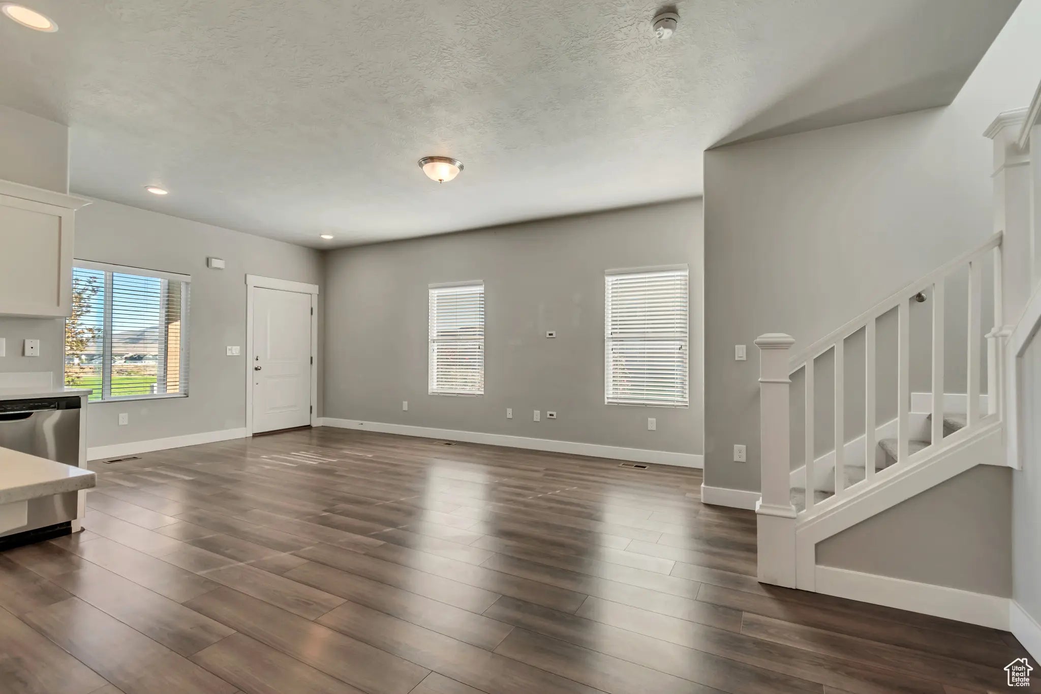 Photo of Listing #2113853