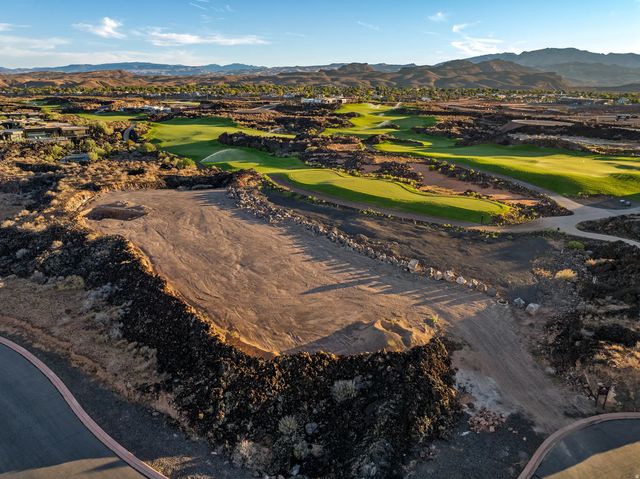 2589 N Kiva Cir, St. George