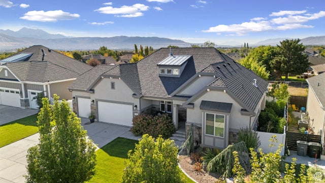 2167 W Amber Blossom Way, South Jordan