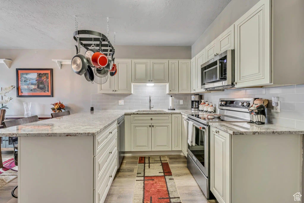 6886 S 670 E, Midvale