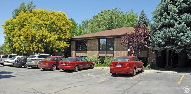 4625 S 2300 E, Holladay