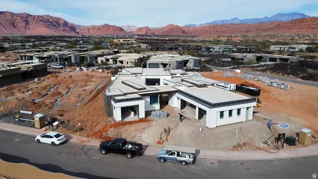 2874 W Indian Peaks Cir, St. George