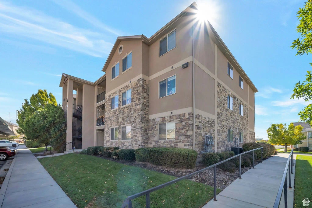 1019 W Village Ln A11, Midvale