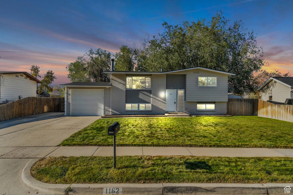 1162 E Electra, Sandy