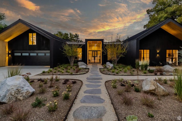 2105 E Fardown Ave, Holladay