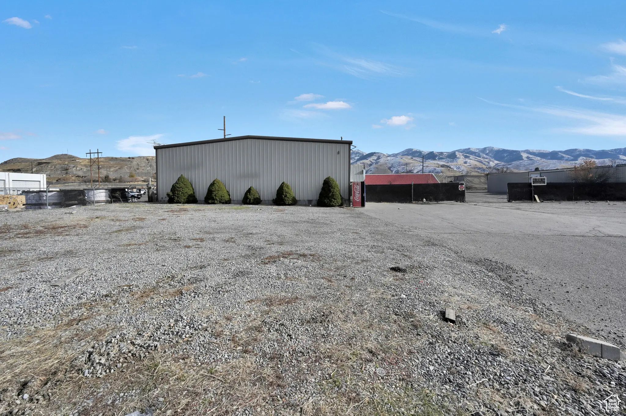740 N Main St, Smithfield