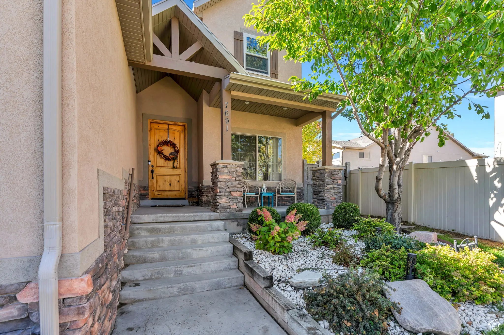 Photo of Listing #2117914