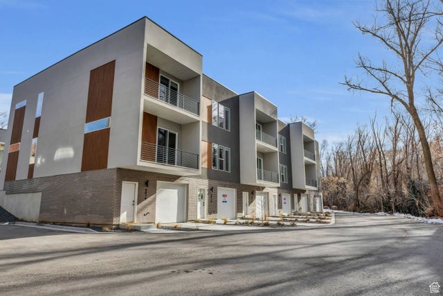 4006 S Burch Creek Way, South Ogden