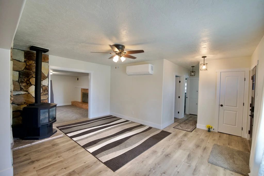 249 N 100 W, Monticello