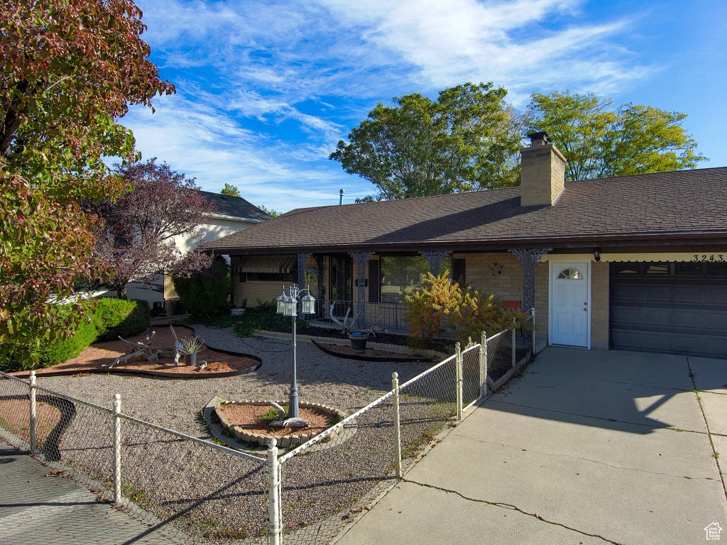 3243 S Broadway St W, Magna